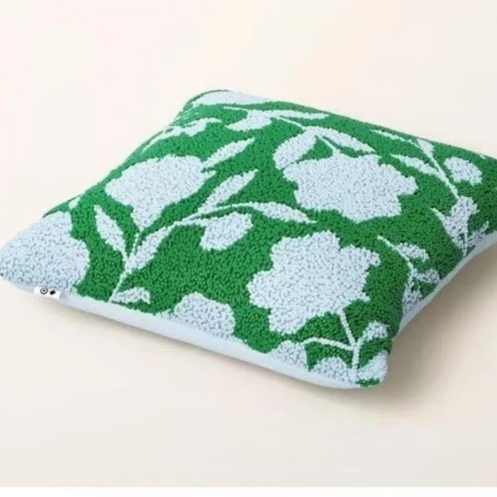 NWT! Kate Spade x Target Beaded Floral Accent Limited Edition Pillow - Picture 2 of 4